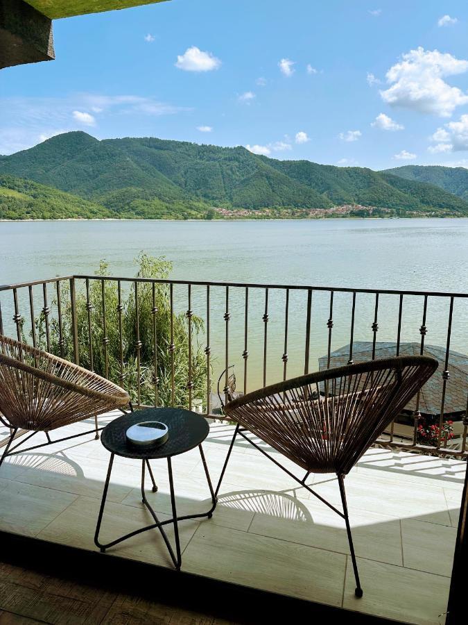 Noah River House Orsova Bagian luar foto