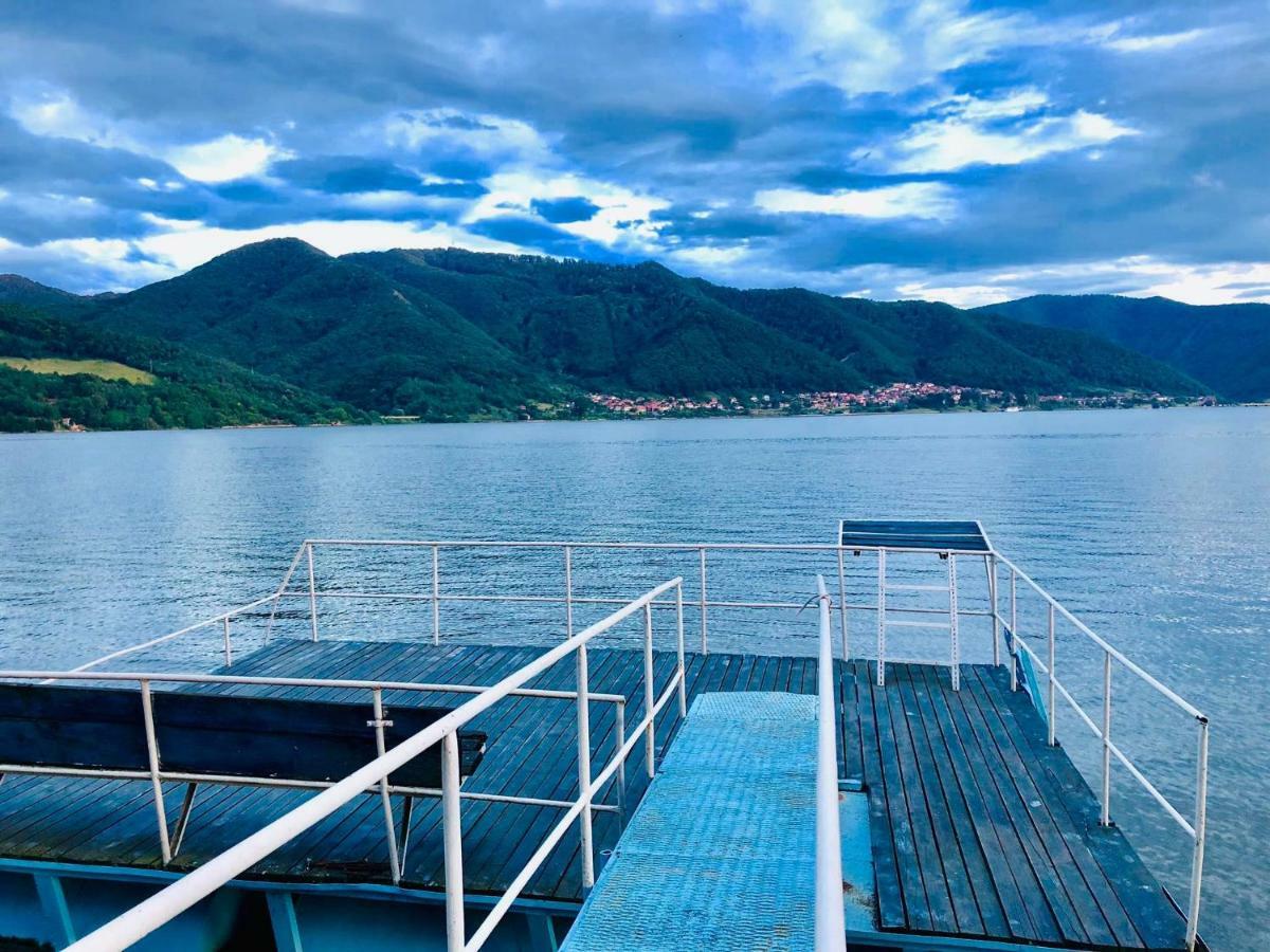 Noah River House Orsova Bagian luar foto