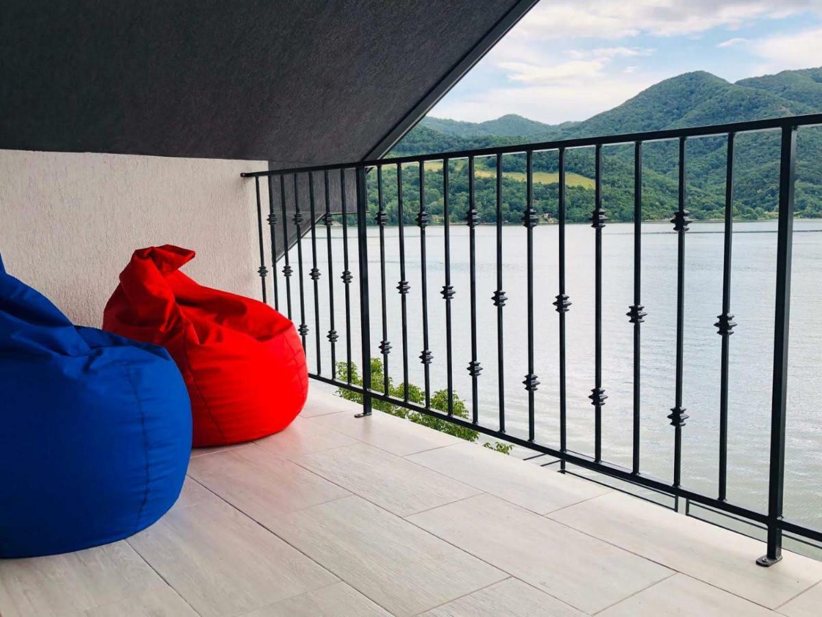 Noah River House Orsova Bagian luar foto